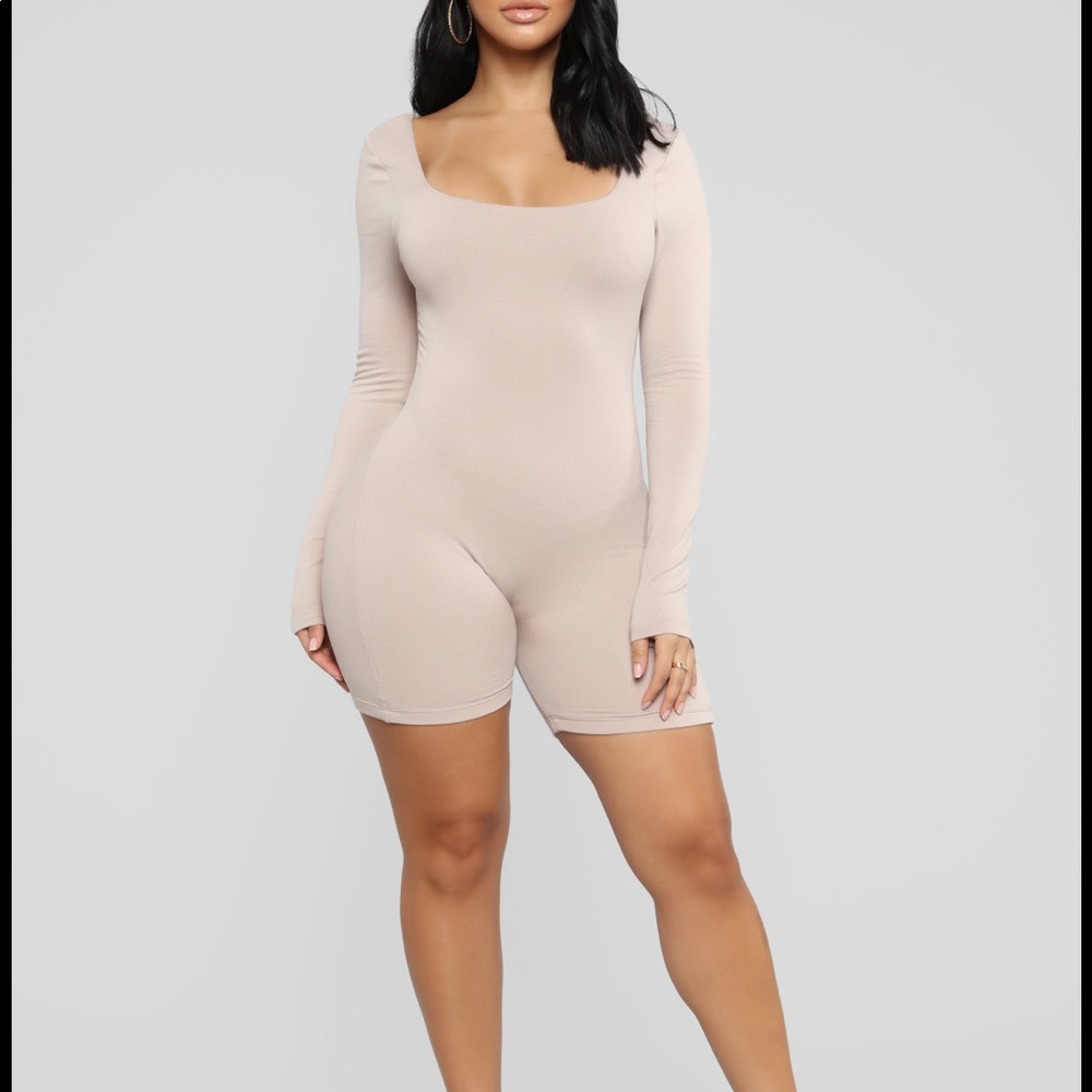 Romper - Picture 2 of 4